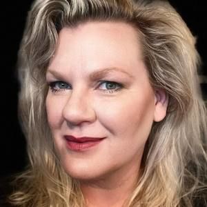 Meet your Posher, Mary-martha